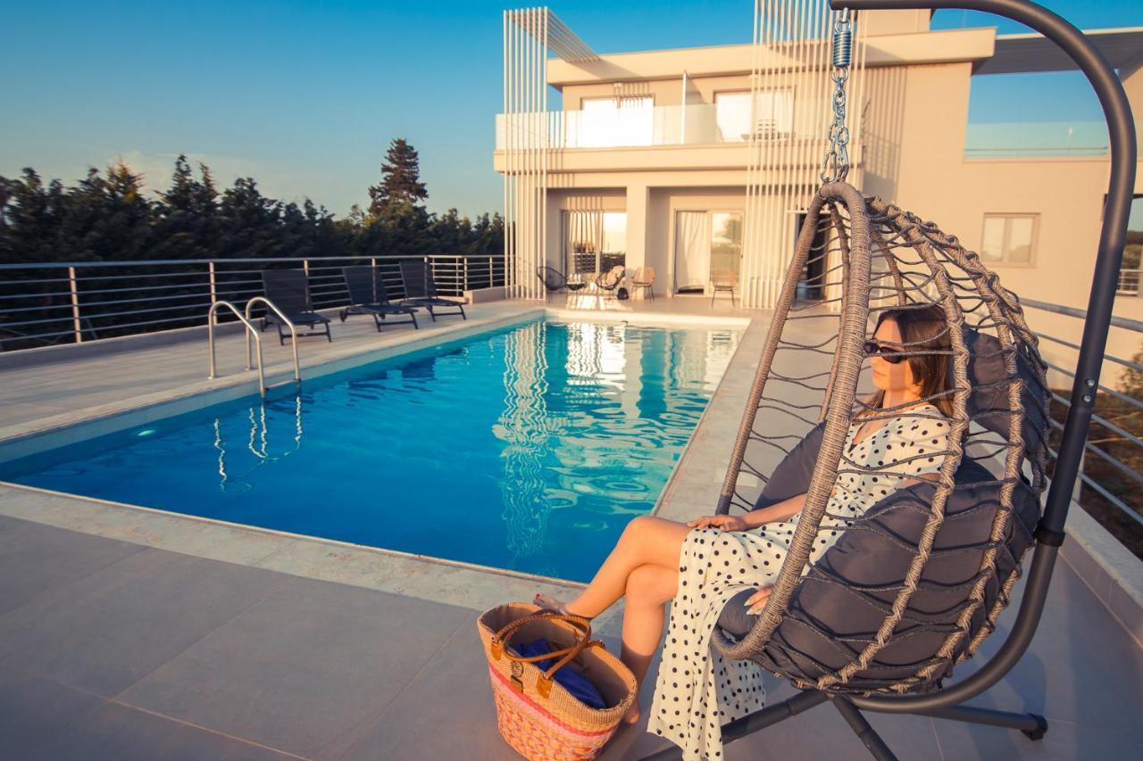 Io Luxury Pool & Hot Tub Suites Preveza Exterior foto