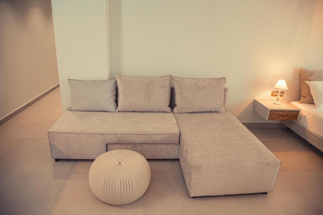 Io Luxury Pool & Hot Tub Suites Preveza Exterior foto