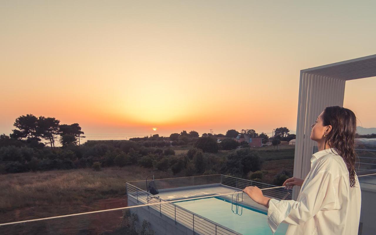 Io Luxury Pool & Hot Tub Suites Preveza Exterior foto